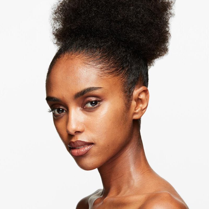 M.A.C Strobe Dewy Skin Tint image number 46